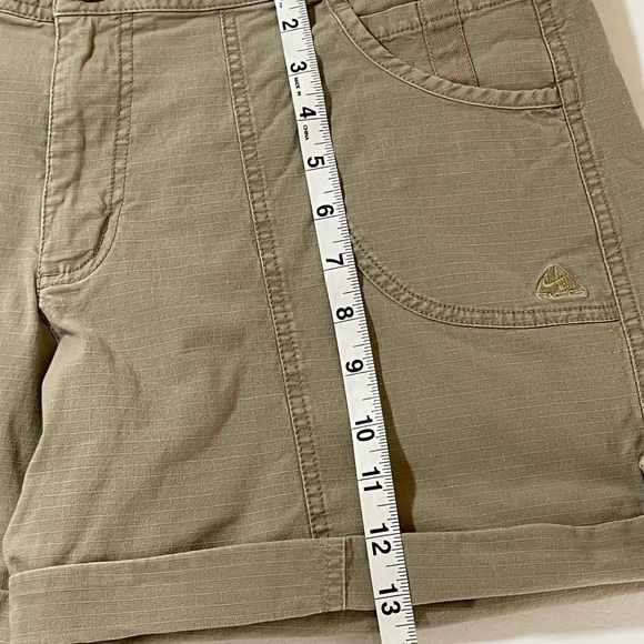 Nike ACG Ripstop Hiking Shorts Tan Mid Rise Cuffed Stretch Casual Size 14 - Picture 8 of 12